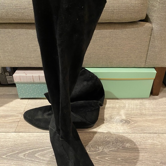 3 pairs of suede boots - Picture 6 of 14
